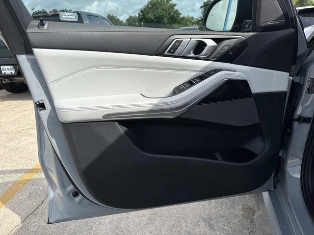 Used 2026 Gray BMW sDrive40i image 32