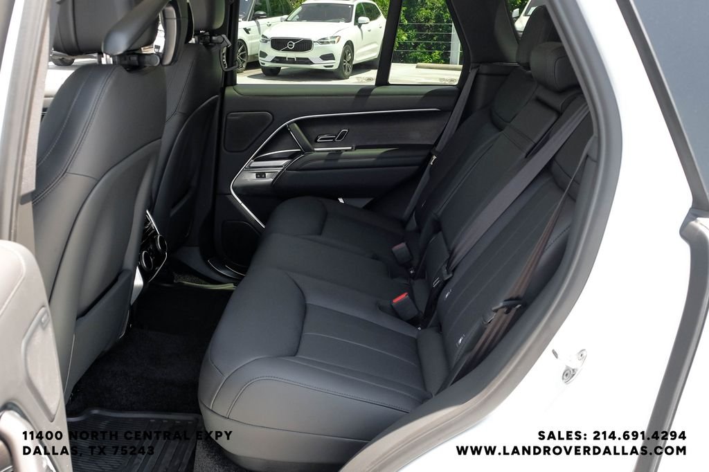 New 2026 Fuji White Land Rover SE image 42
