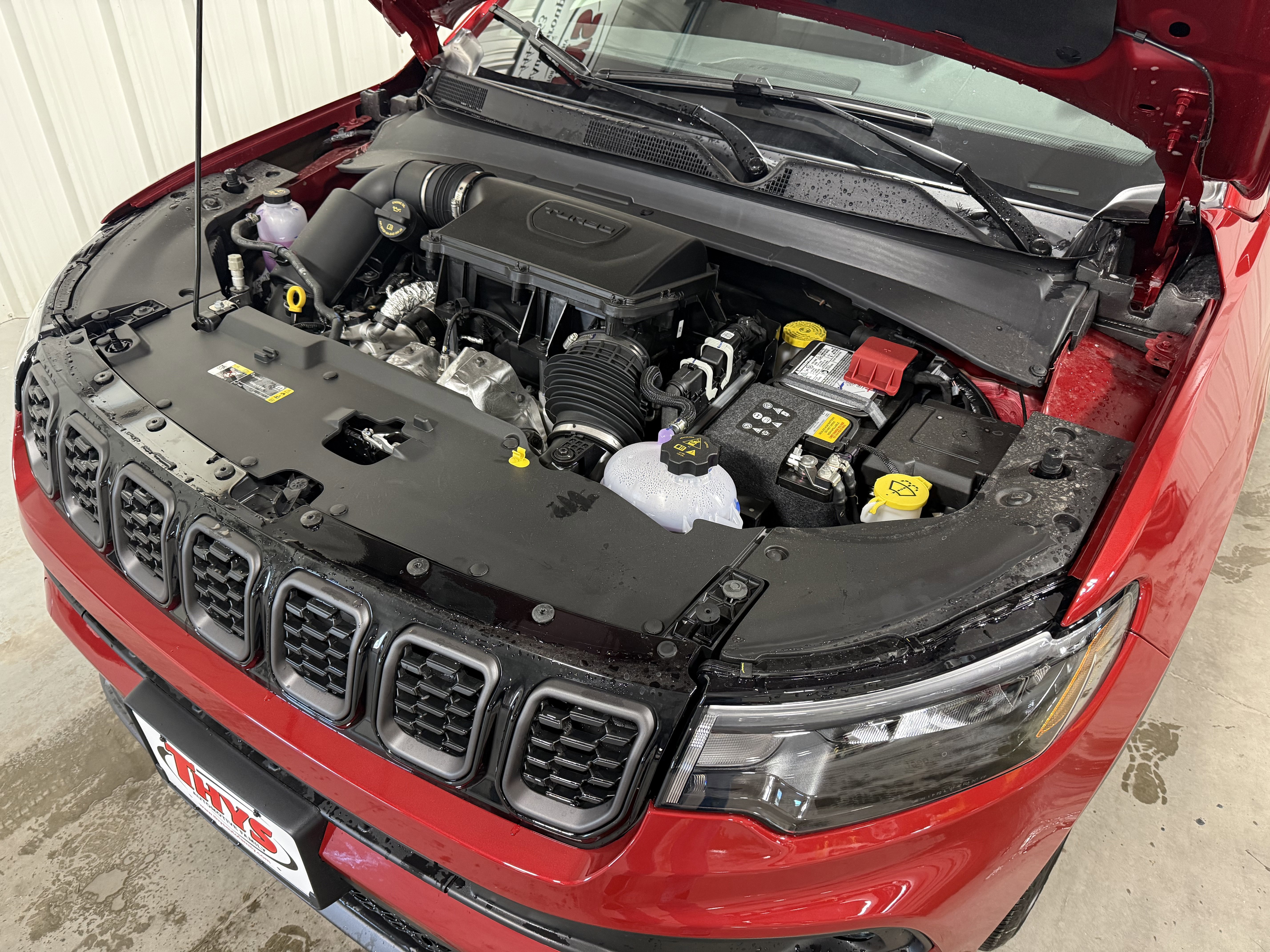 New 2026 Red Hot Pearlcoat Jeep Latitude Altitude image 17