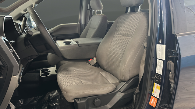 Used 2019 Blue Ford XLT image 9