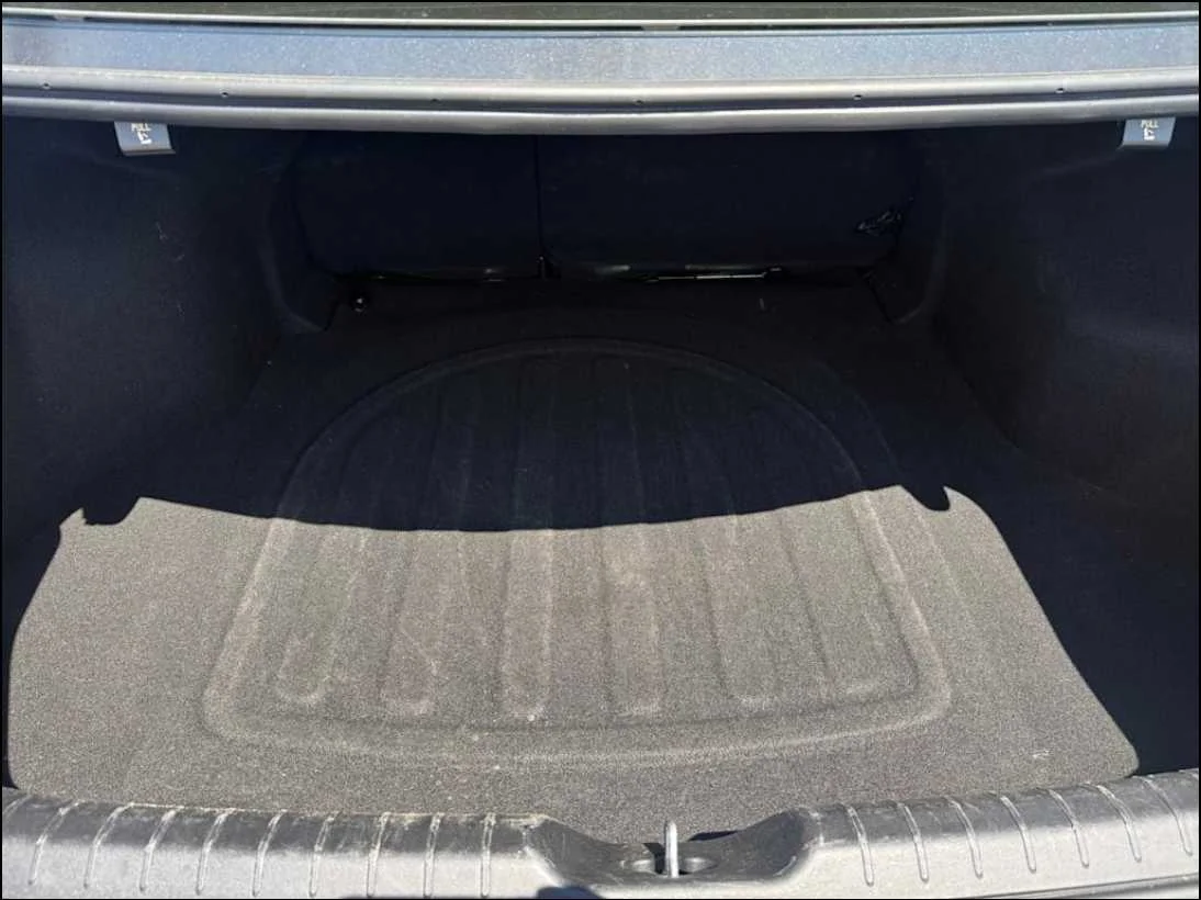 Used 2025 Interstellar Gray Kia LXS image 22