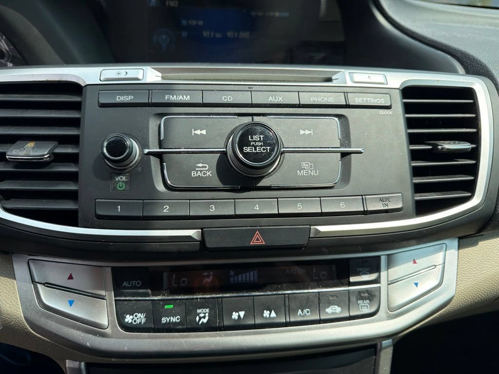 Used 2015  Honda LX image 24