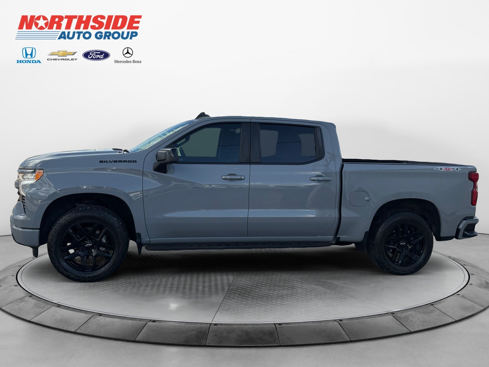 Used 2025 Gray Chevrolet RST image 4