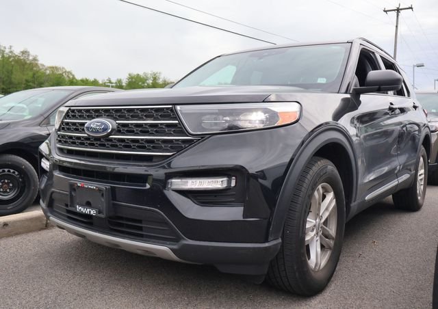2023 Ford Explorer XLT 4WD's photo