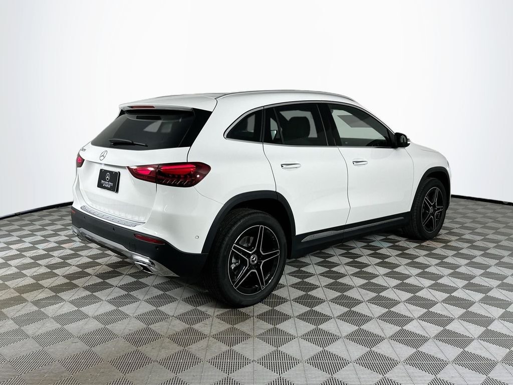 New 2026 Polar White Mercedes-Benz GLA 250 image 7