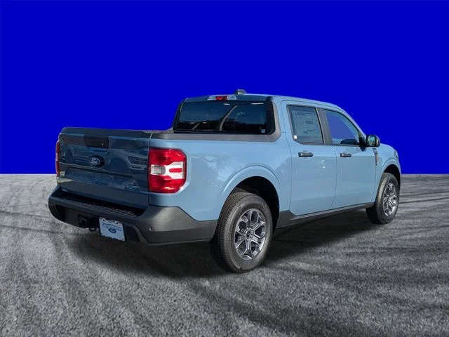 New 2026 Gray Ford XLT image 4