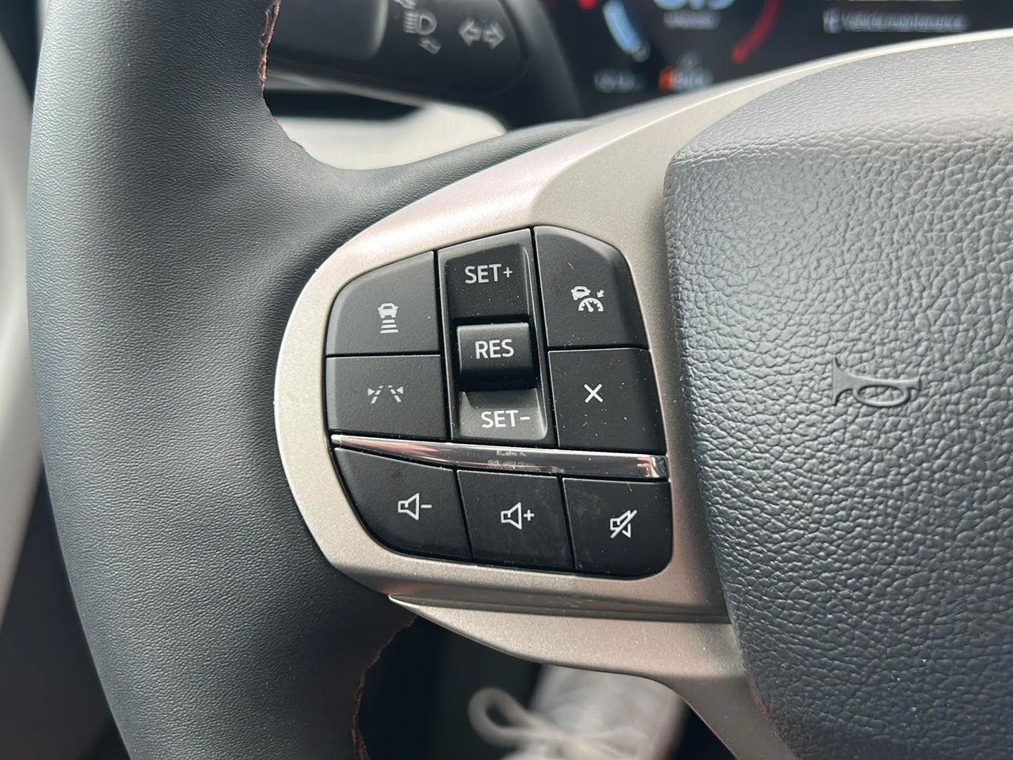 New 2026 Carbonized Gray Metallic FORD Active image 17
