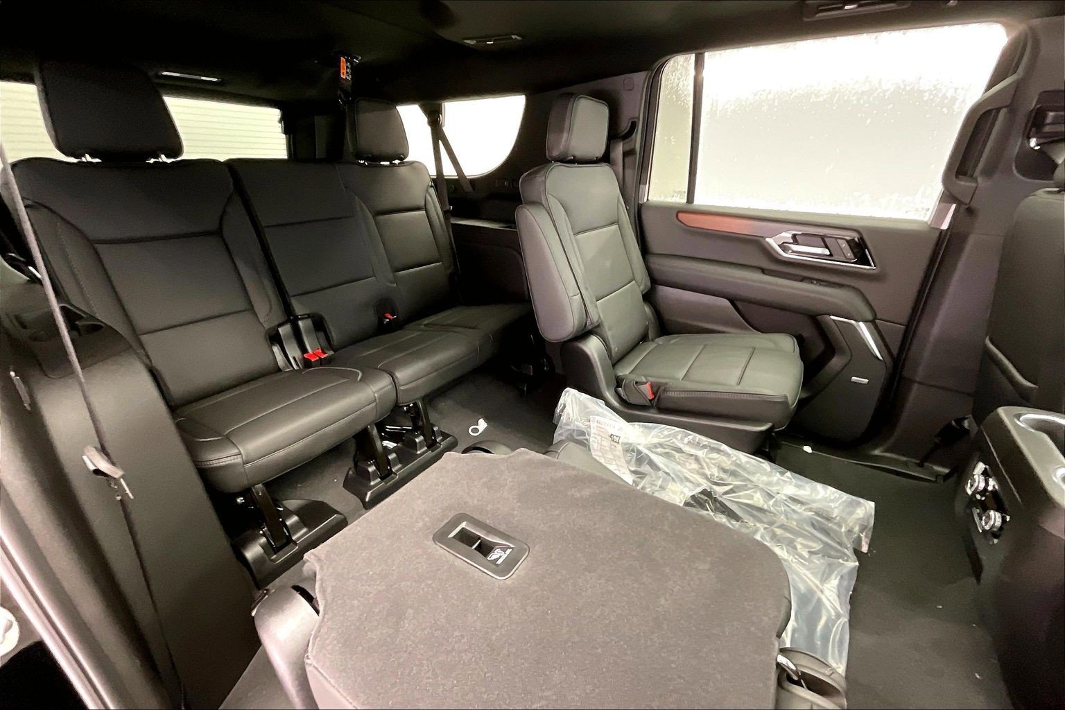 2026 GMC Yukon XL Denali - Photo 10