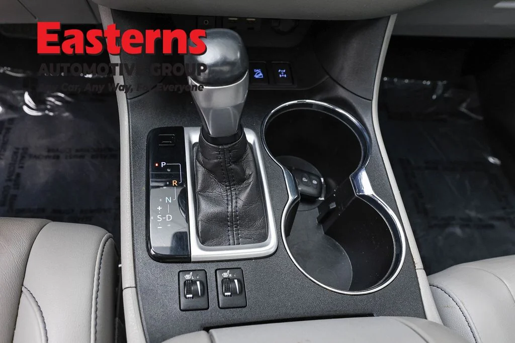 Used 2019 Black Toyota XLE image 13
