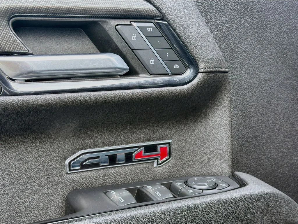 Used 2023 Sterling Metallic GMC AT4 image 18