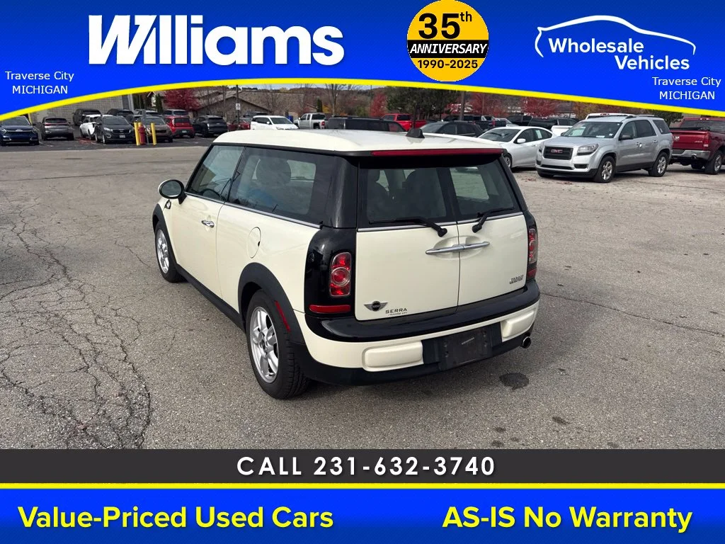 Used 2013 Pepper White MINI Clubman image 19