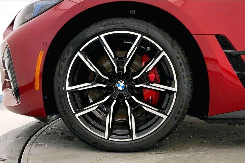 New 2026 Vegas Red Metallic BMW xDrive40 image 9