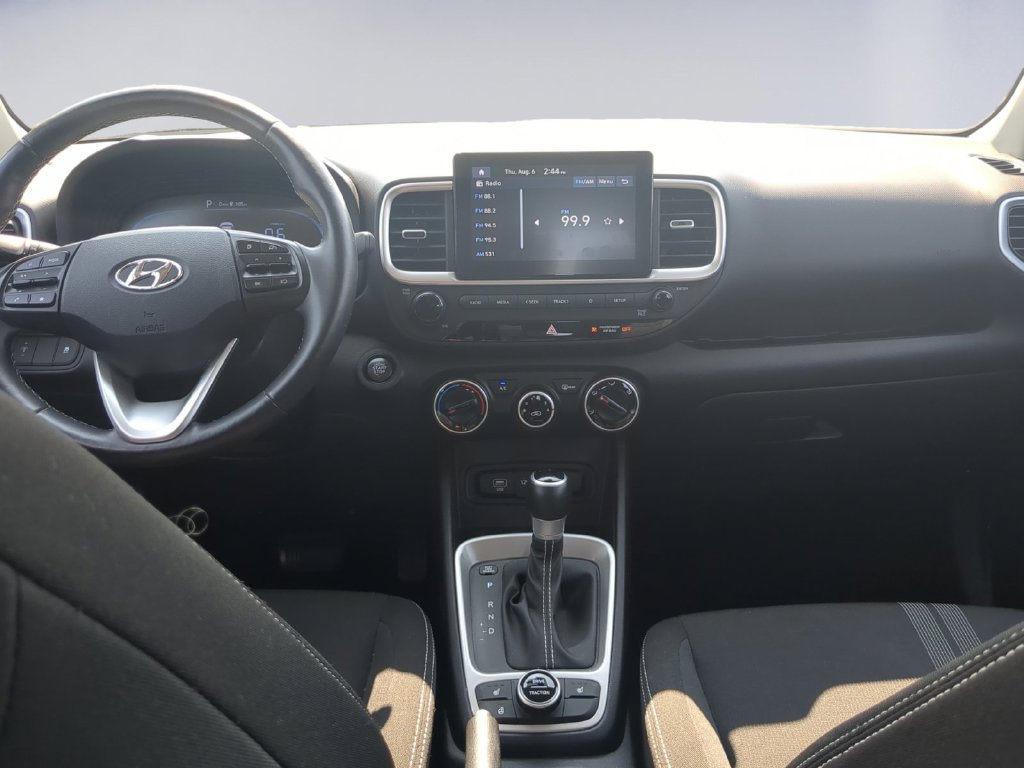 Used 2023 White Hyundai SEL image 14