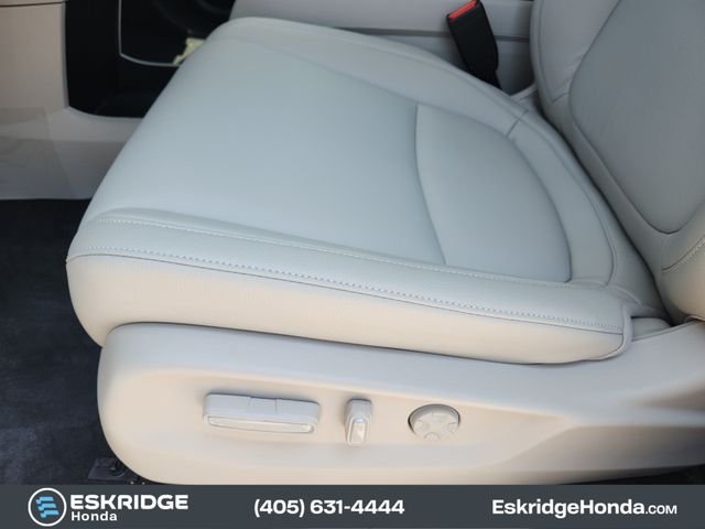 New 2026 Platinum White Pearl Honda EX-L image 17