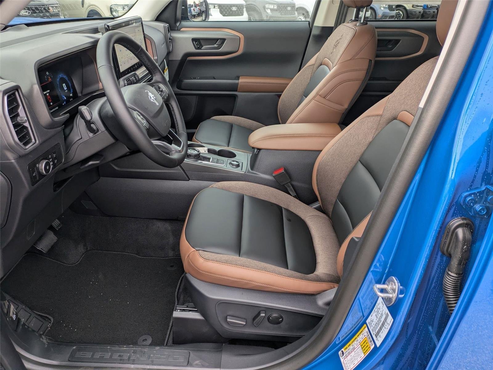 New 2025 Velocity Blue Metallic Ford Outer Banks® image 13
