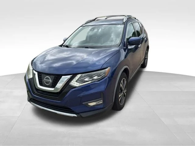 Used 2017 Blue Nissan SL image 8