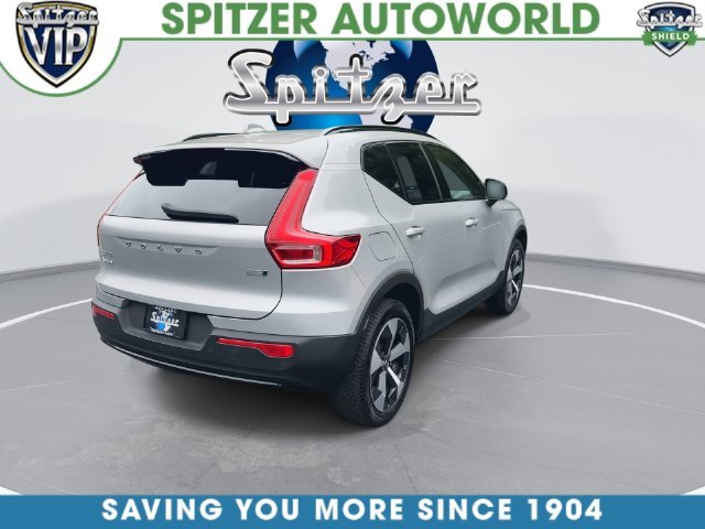 2023 Volvo XC40 Plus - Photo 15