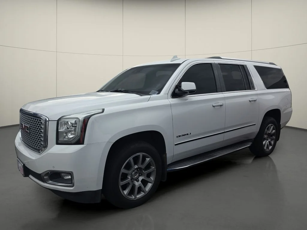Used 2016 White GMC Denali image 2