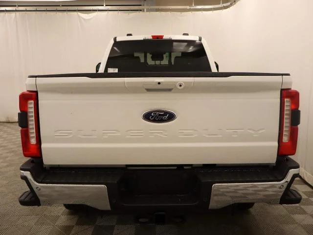 New 2026 Star White Metallic Tri-Coat Ford F-250® Lariat® image 37
