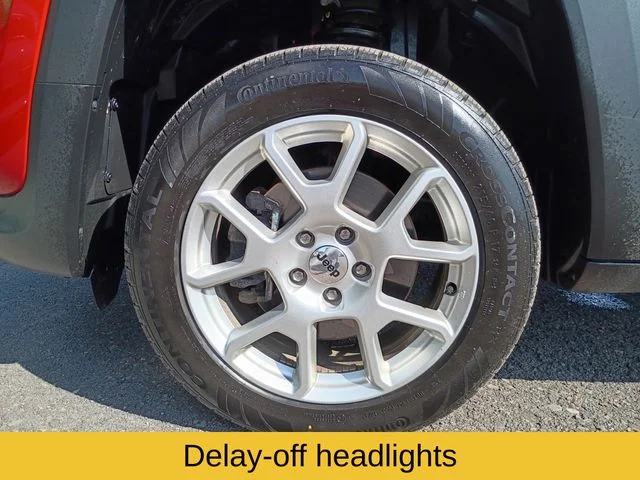 Used 2023 Red Jeep Latitude image 20