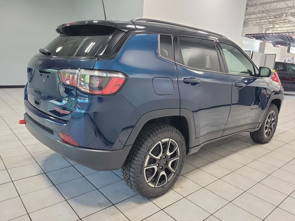New 2026 Fathom Blue Pearl-Coat Exterior Paint Jeep Trailhawk image 8