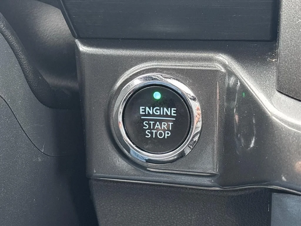 Used 2023 Gray Ford XLT image 36