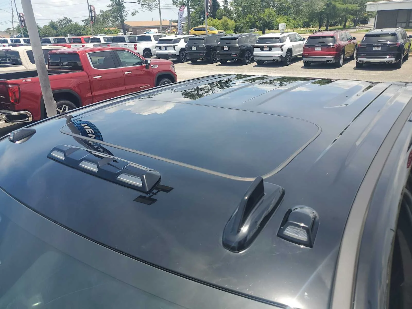 Used 2025 Onyx Black GMC Denali Ultimate image 13