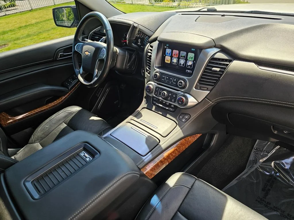 Used 2018 SUMMIT WHITE Chevrolet Premier image 10