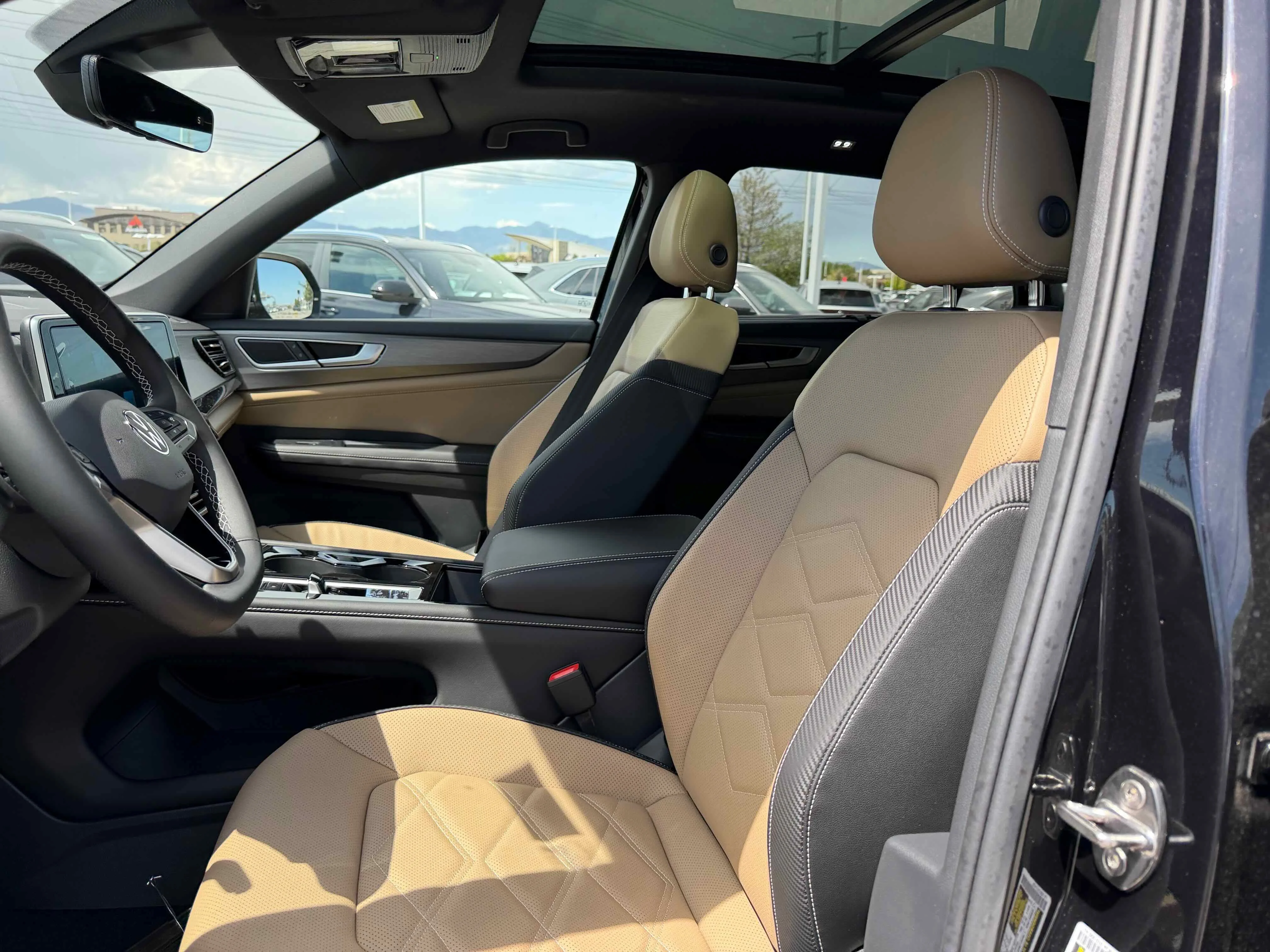 New 2026 Deep Black Volkswagen 2.0T SE w/Technology image 3