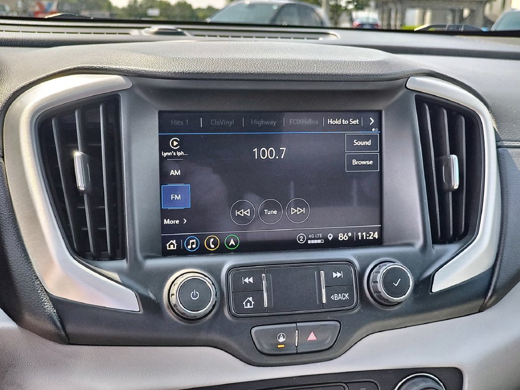 Used 2022 Silver GMC SLT image 16