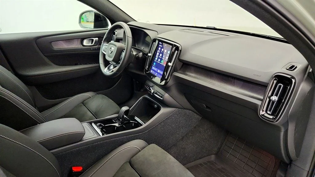 Used 2023 Sage Green Metallic Volvo Twin eAWD Ultimate with Pixel LED Headlights image 26