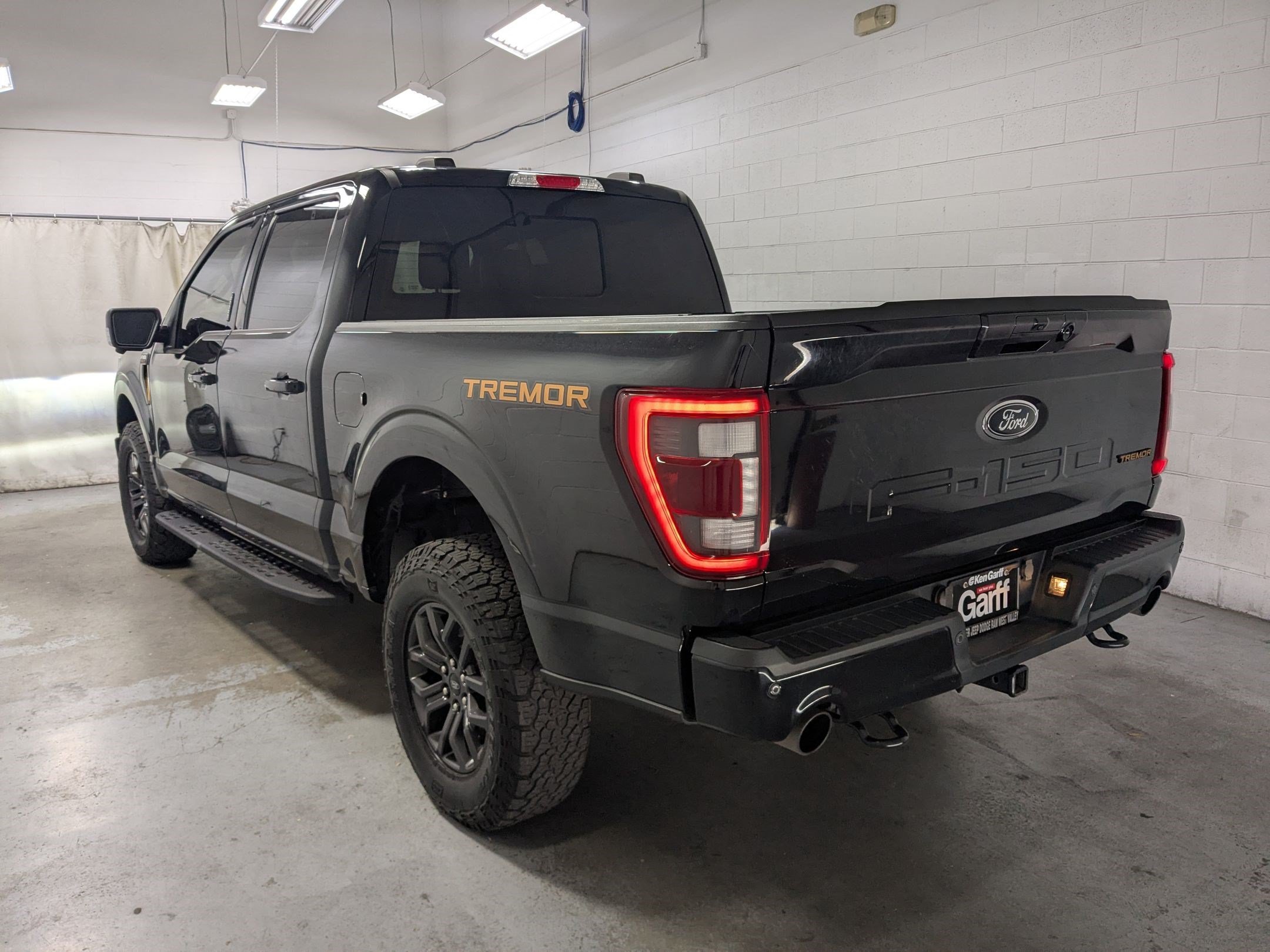 Used 2023 Black Metallic Ford Tremor image 7