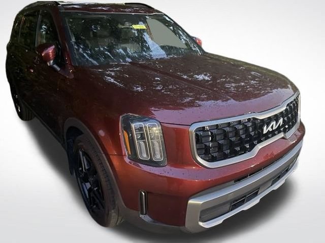 Used 2023 Dawning Red Kia EX X-Line image 8