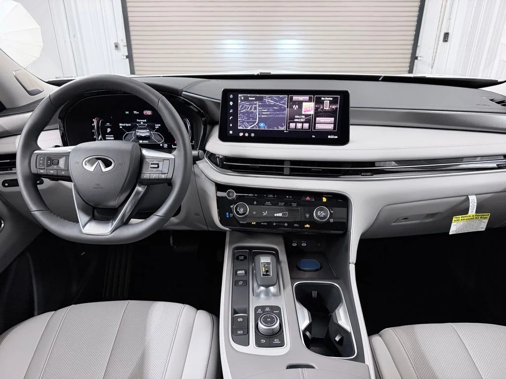 New 2027 RADIANT WHITE INFINITI Luxe FWD image 24
