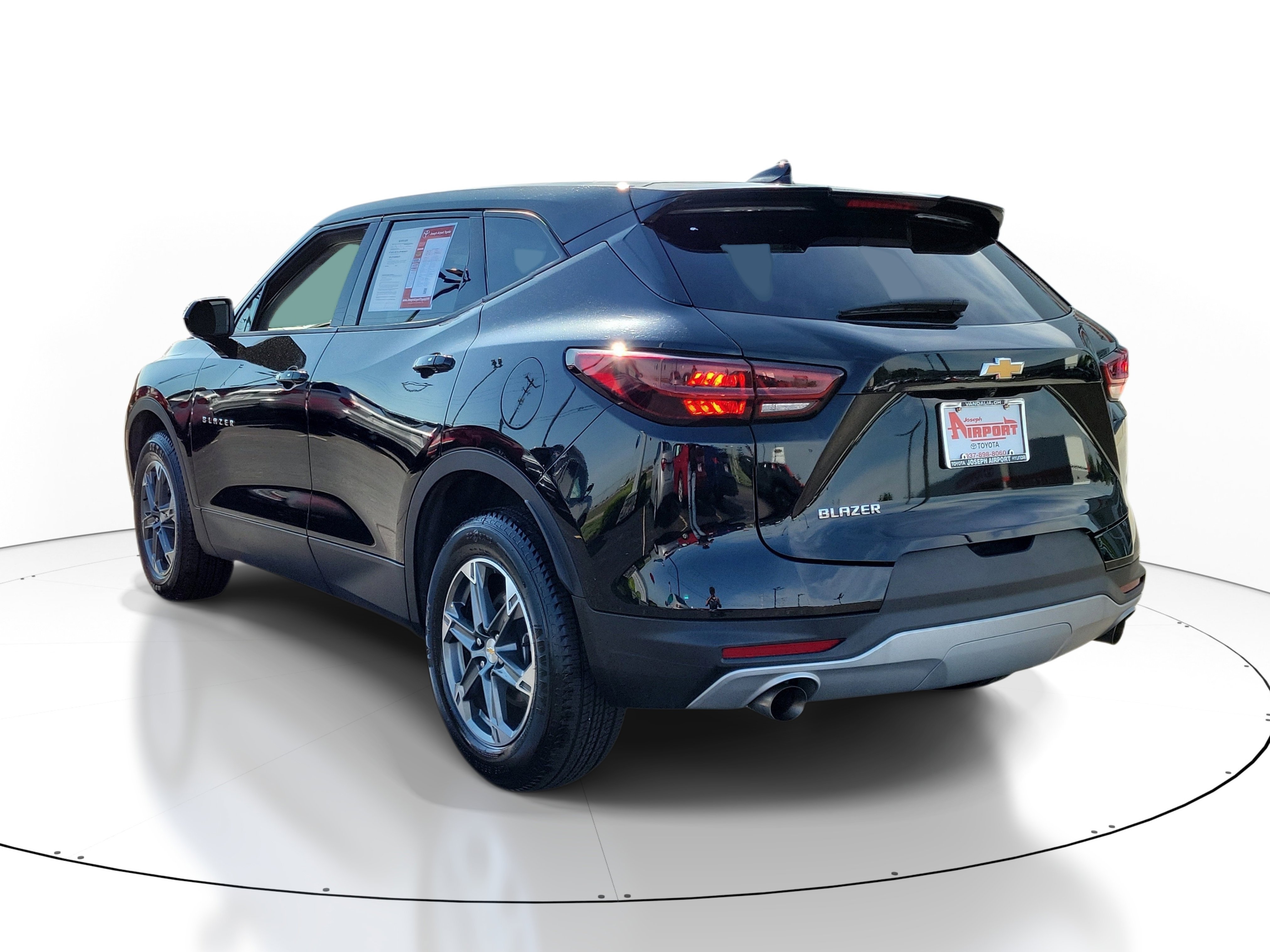 Used 2025 Black Chevrolet LT image 3