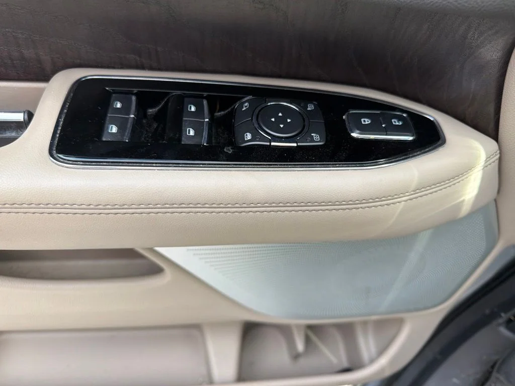 Used 2022 Silver Lincoln Reserve image 31