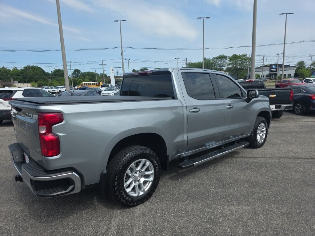 Used 2024 Gray Chevrolet LT image 5