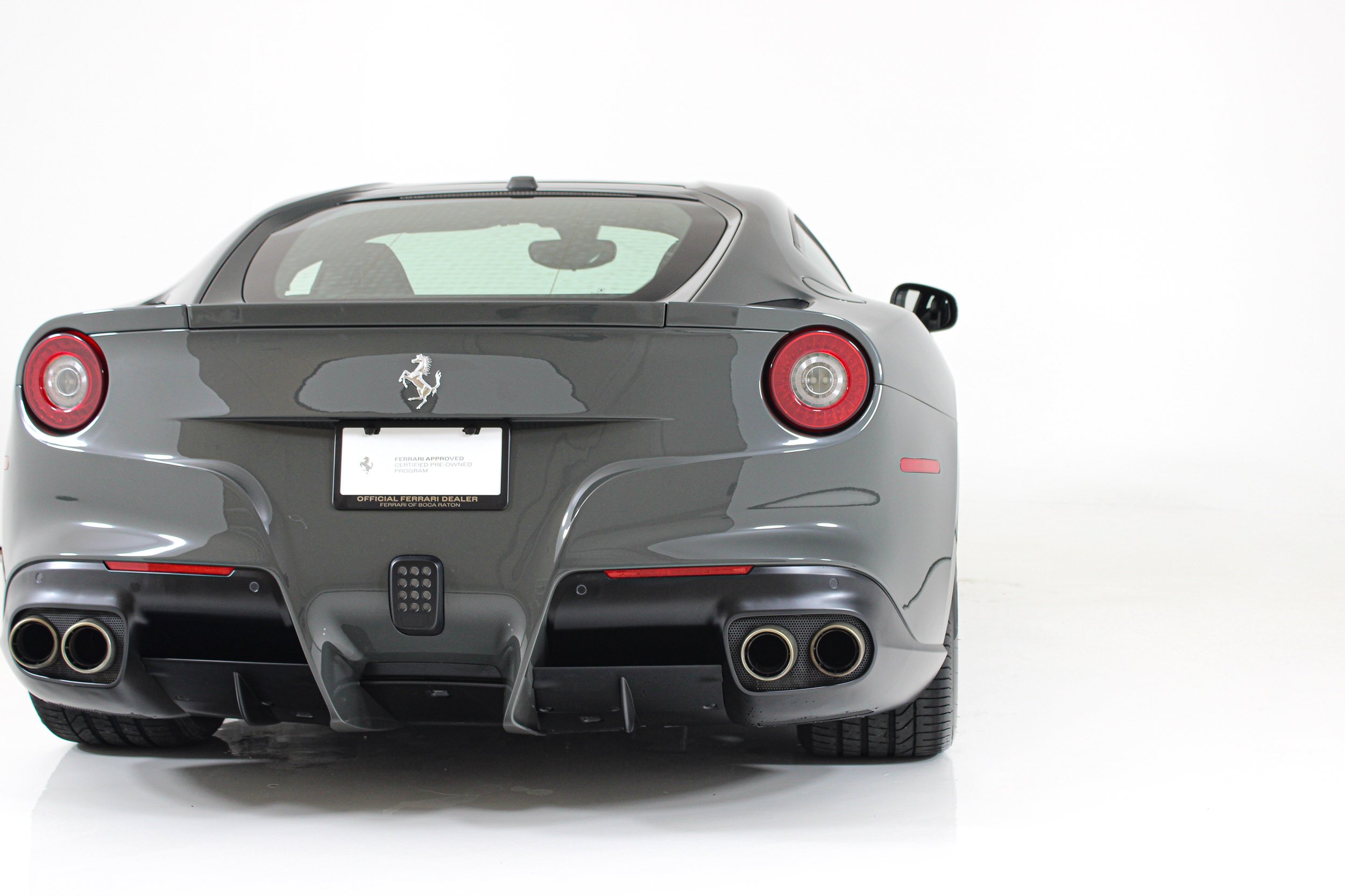 Used 2015 Grigio Scuro Ferrari  image 24