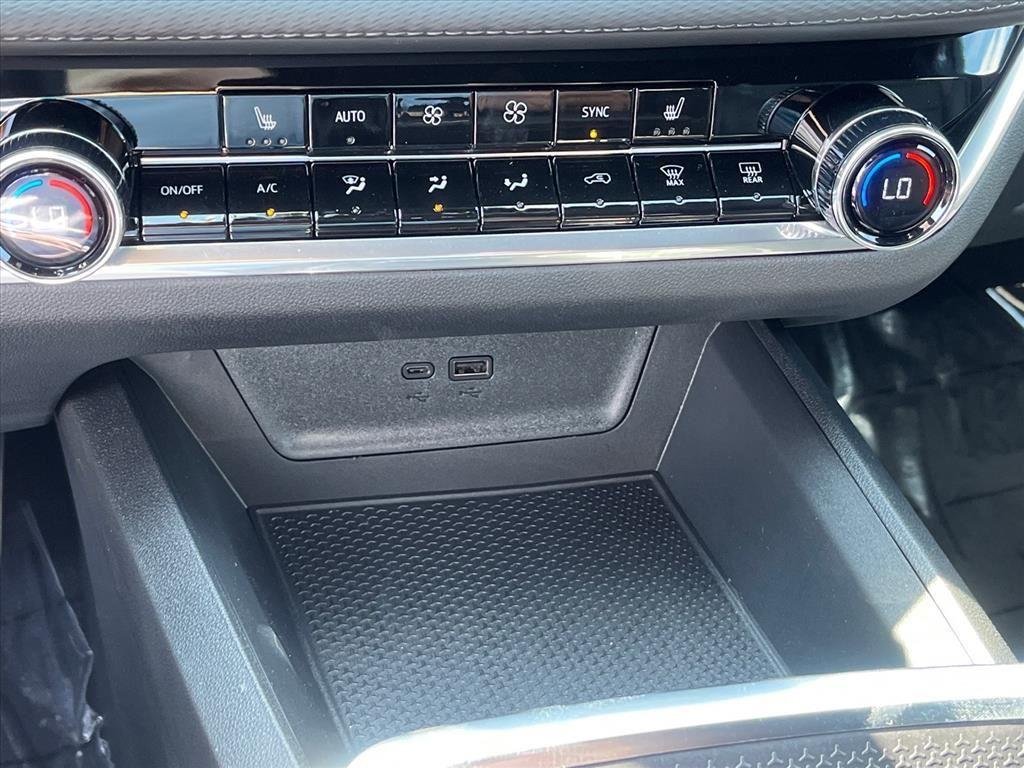 New 2026 Mosaic Black Metallic Chevrolet LT image 17
