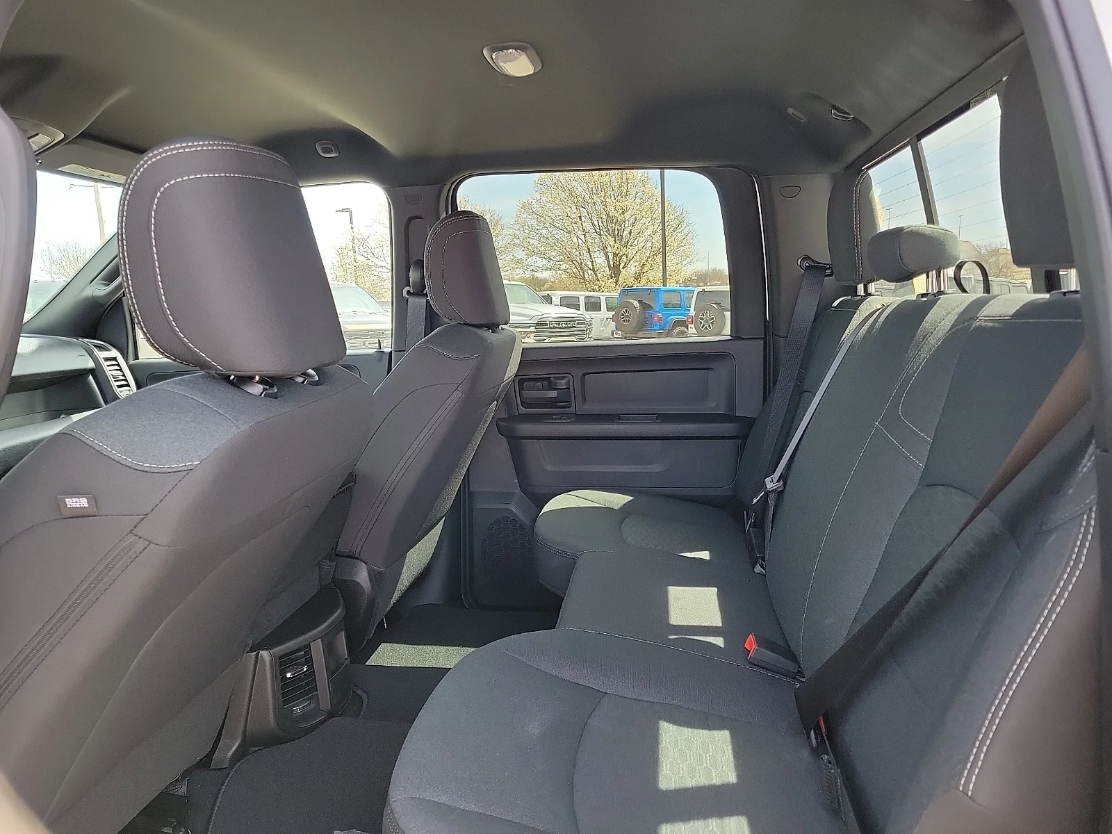 New 2026 PW7 Bright Whit Ram BLACK EXPRESS CREW CAB 4X4 8