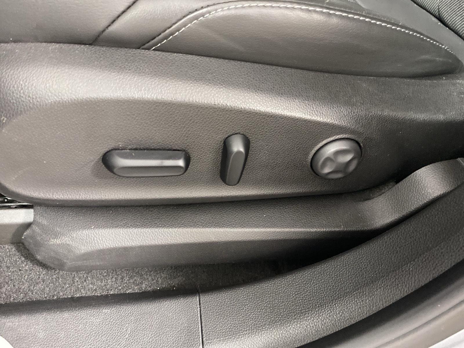 Used 2019 Satin Steel Metallic Buick Essence image 22