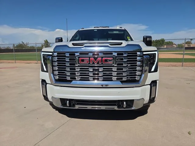 Used 2025 White GMC Denali image 2