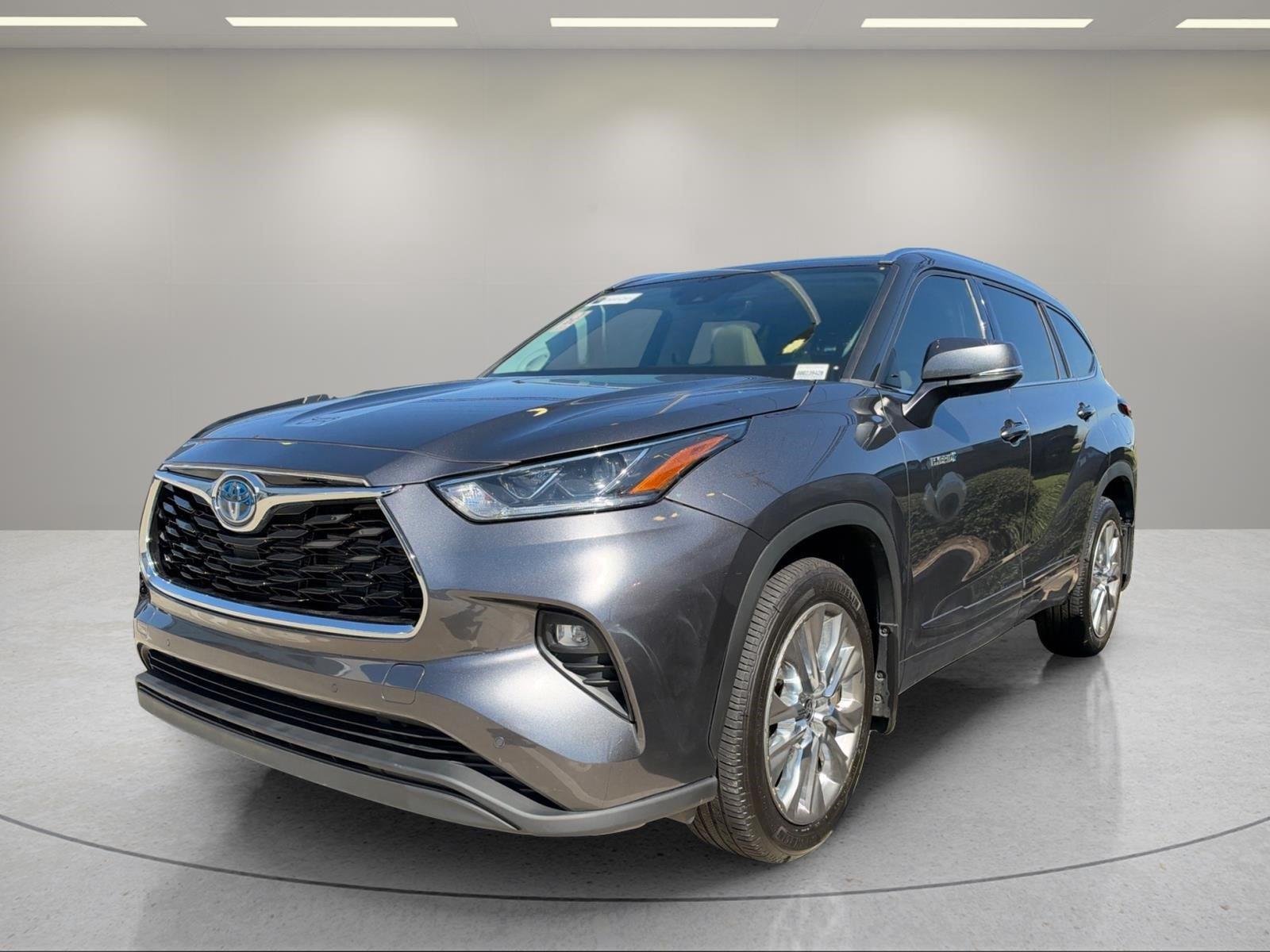 Used 2021 Magnetic Gray Metallic Toyota Hybrid Limited image 2