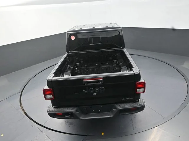 New 2026 Black Clear-Coat Exterior Paint Jeep Sahara image 16