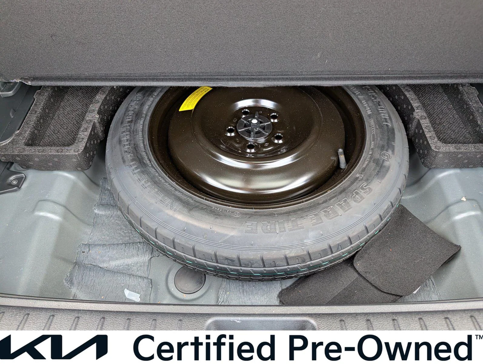 Used 2024 Jungle Green/Ebony Black Roof Kia X-Pro Prestige image 34