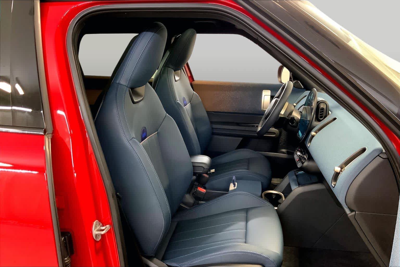 Used 2025 Chili Red II MINI S image 8