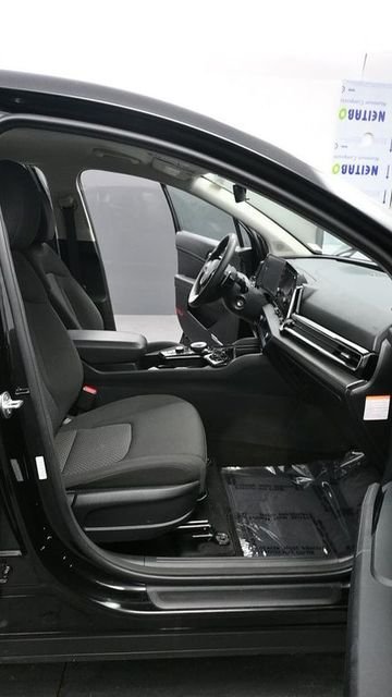 Used 2023 Black Kia LX image 17