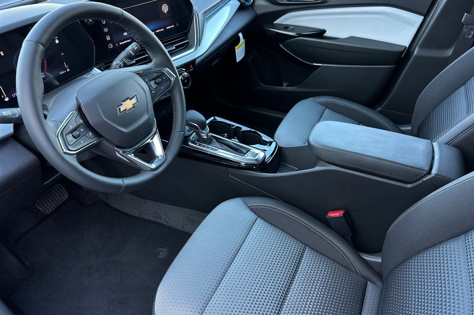 2026 Chevrolet Trax LT - Photo 10