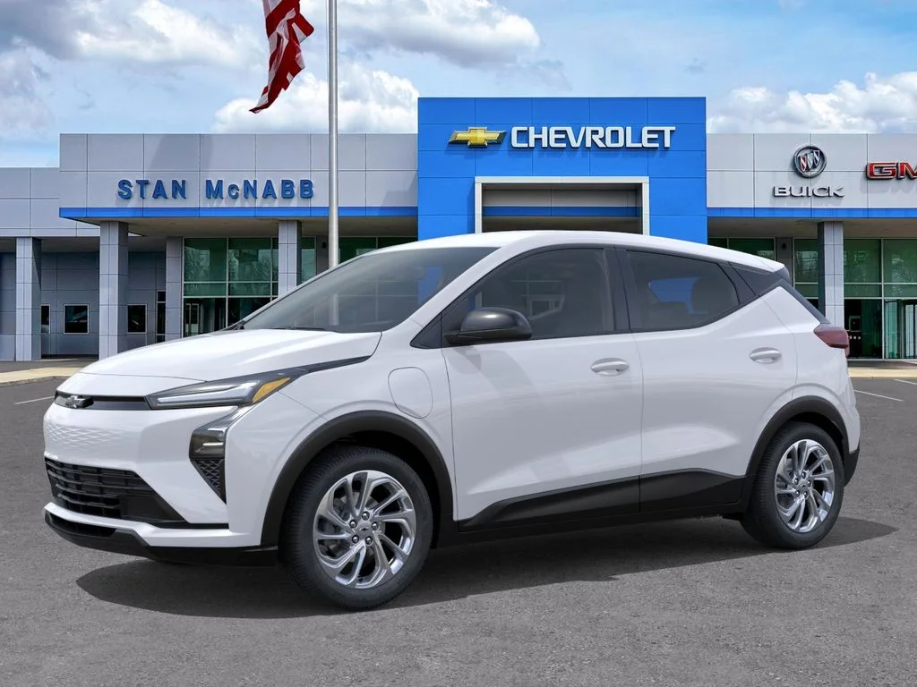 New 2027 Summit White Chevrolet LT image 2