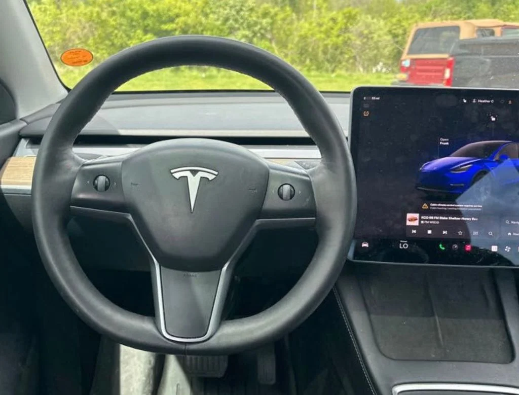 Used 2022 Blue Tesla Long Range image 3